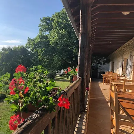 La Ferme De La Truffe D Hotes Nocleg ze śniadaniem