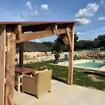 Bed and Breakfast La Ferme De La Truffe D Hotes 3*