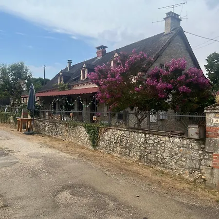 La Ferme De La Truffe D Et Tiny House Bed & Breakfast 3*